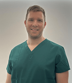 dr-halasi-peter-debredent